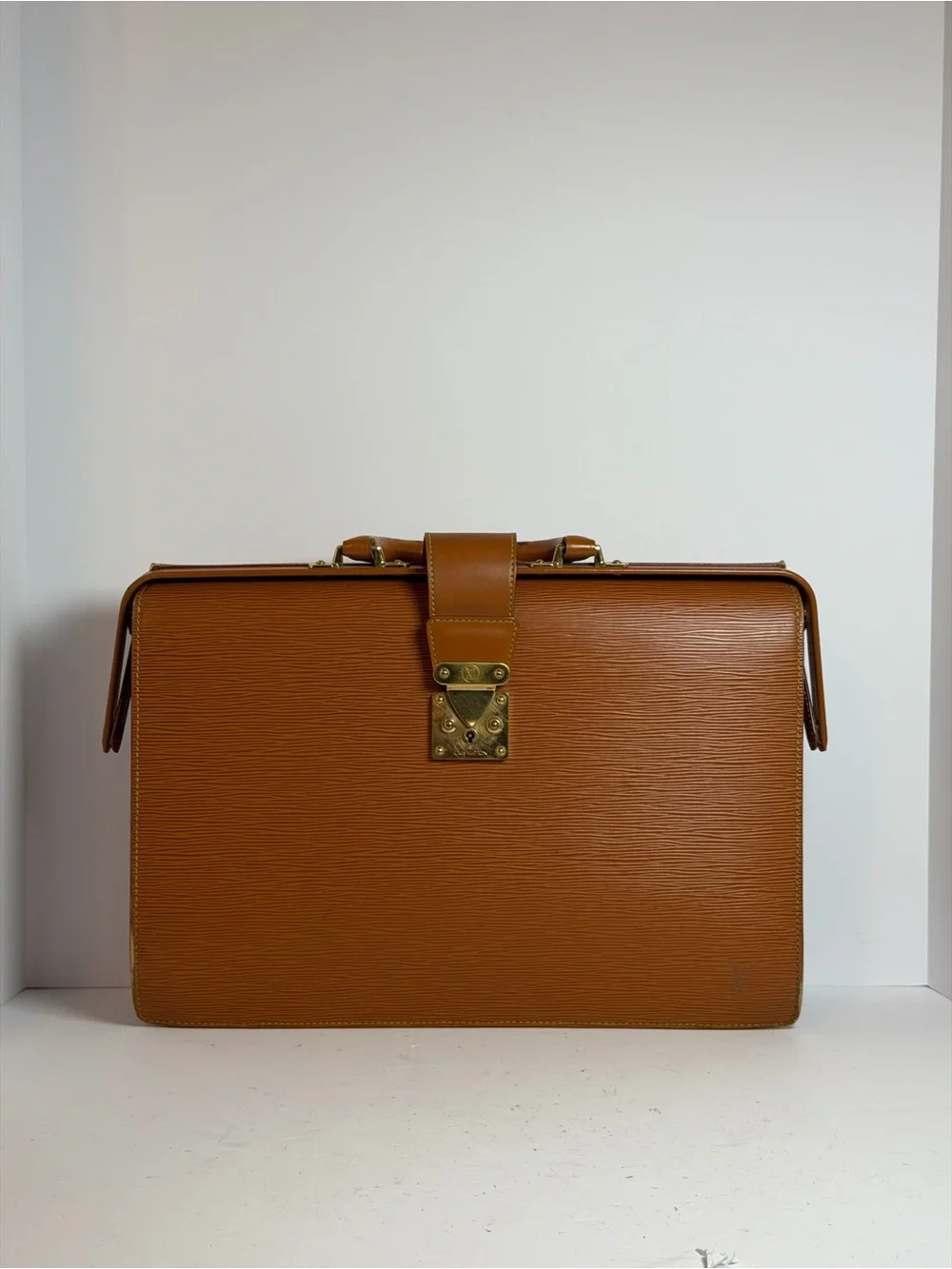 Louis Vuitton Epi Serviette Fermoir Cognac Brown Leather Business Briefcase